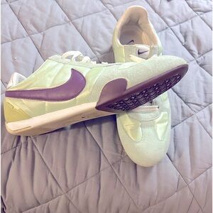 Nike Sister Sprint Green/Purple Vintage Women's 311853-351 Shoes size 8.5